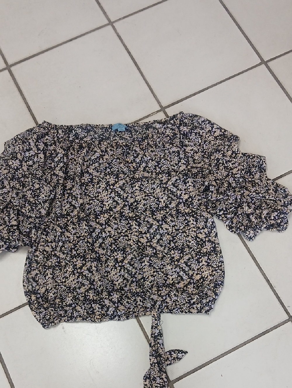 Floral Tie-Hem Women’s Off-Shoulder Top - Black & Cream